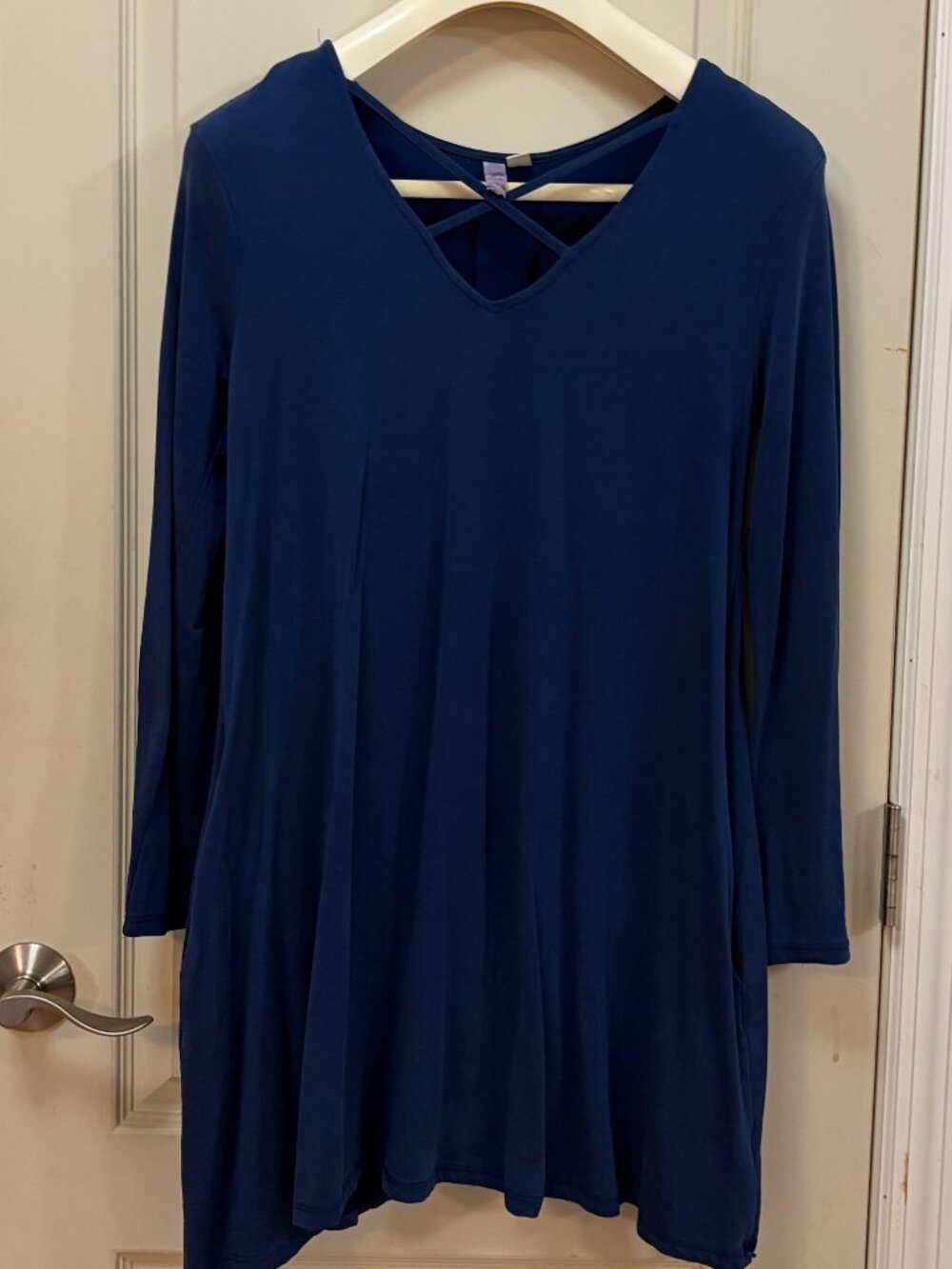 Alya Women's Size M 70% Modal/30% Polyester L/S V Neck Dress. Blue.